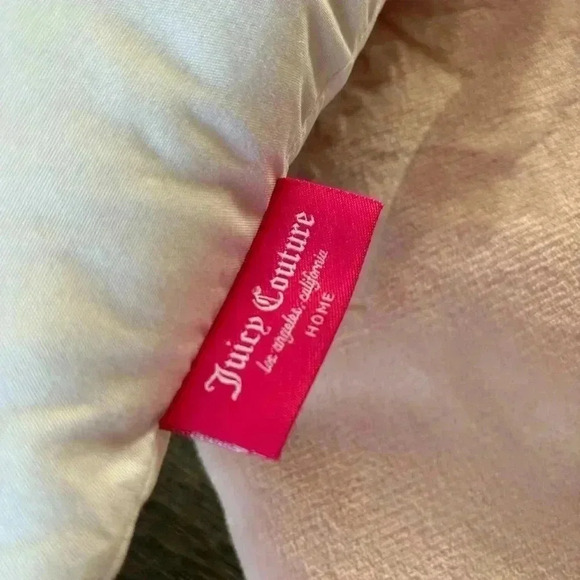 Juicy Couture Home Pink White Gold Accent Pillow and Two Standard Pillow Shams - Picture 7 of 11